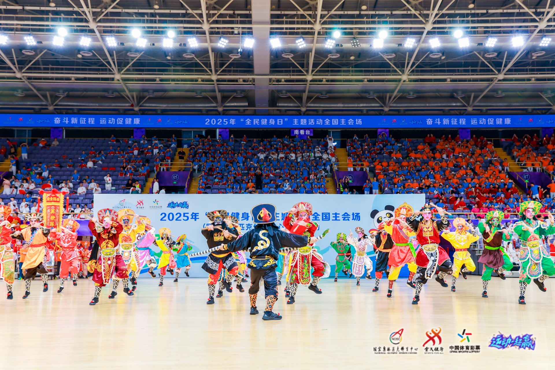 记者：缺席友谊赛，谢什科已经告诉队友们他将离队